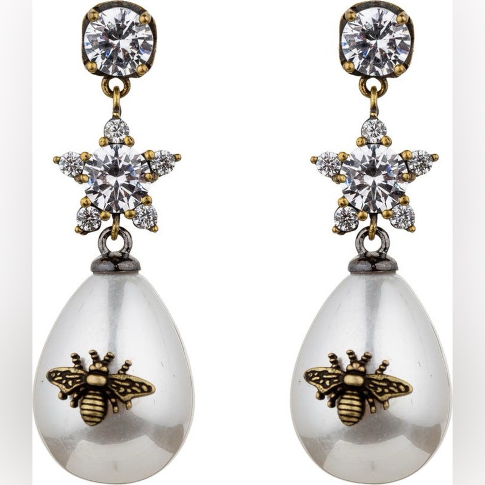 Eye candy Abeja CZ & Imitation Pearl Bee Drop Earrings